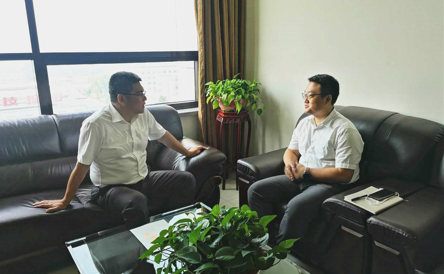 航空集團(tuán)與中航發(fā)沈陽(yáng)發(fā)動(dòng)機(jī)設(shè)計(jì)研究所開(kāi)展洽談交流