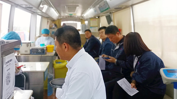 沈陽(yáng)航空產(chǎn)業(yè)集團(tuán)組織員工開(kāi)展“獻(xiàn)熱血、踐初心”無(wú)償獻(xiàn)血活動(dòng)